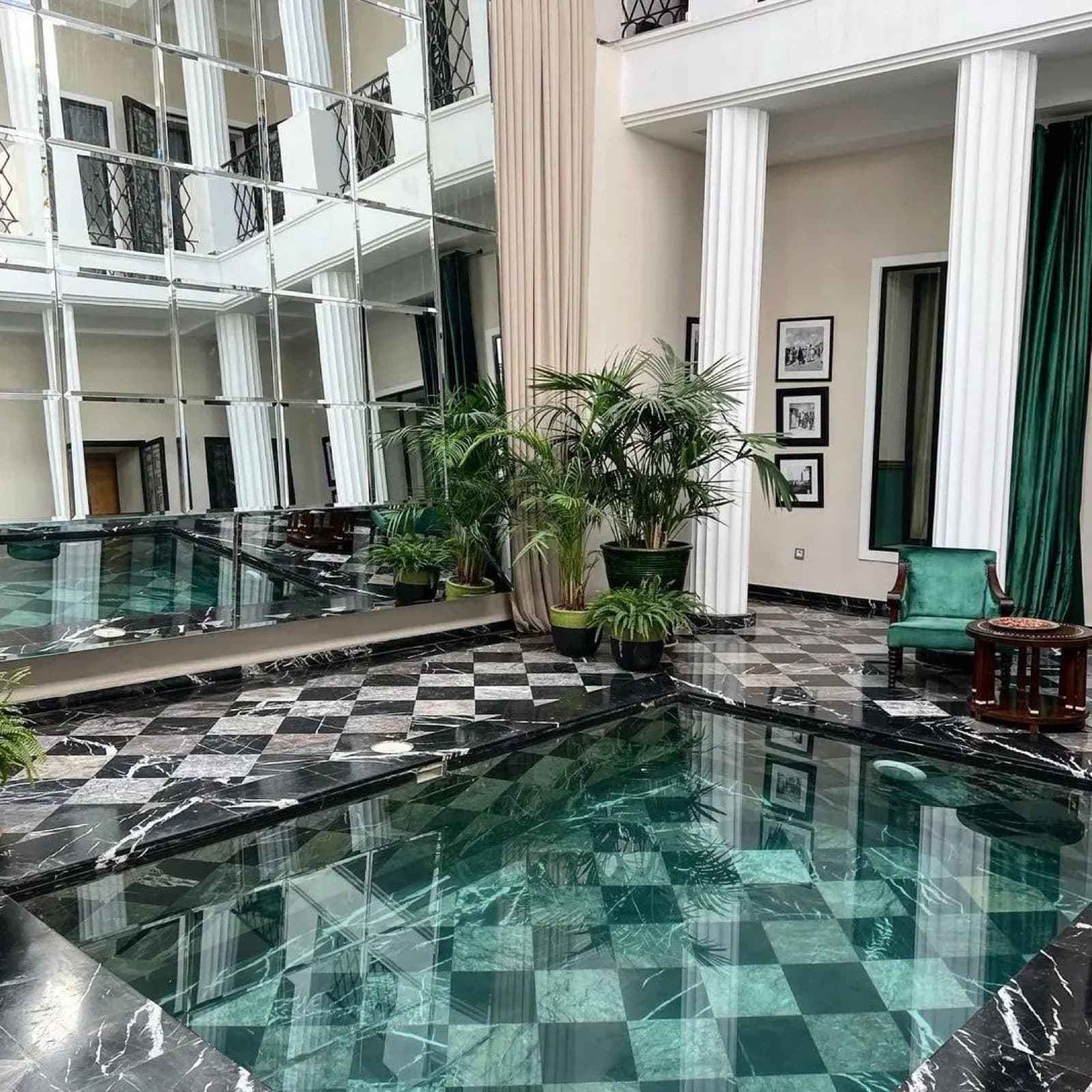 Les Bains Du Lotus